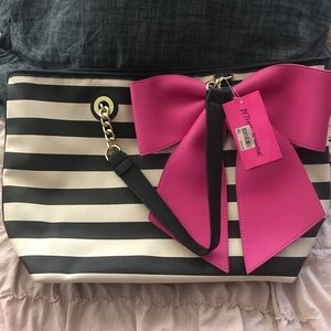 Betsey Johnson purse! New!!